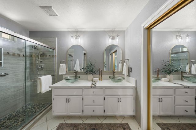 2816 Habsburg Cir, Modesto, CA 95356