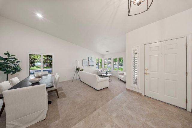 2816 Habsburg Cir, Modesto, CA 95356