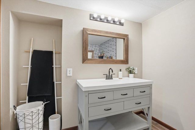 327 Elizabeth Street, Lodi, WI 53555