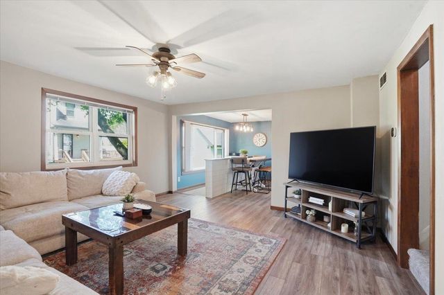 327 Elizabeth Street, Lodi, WI 53555