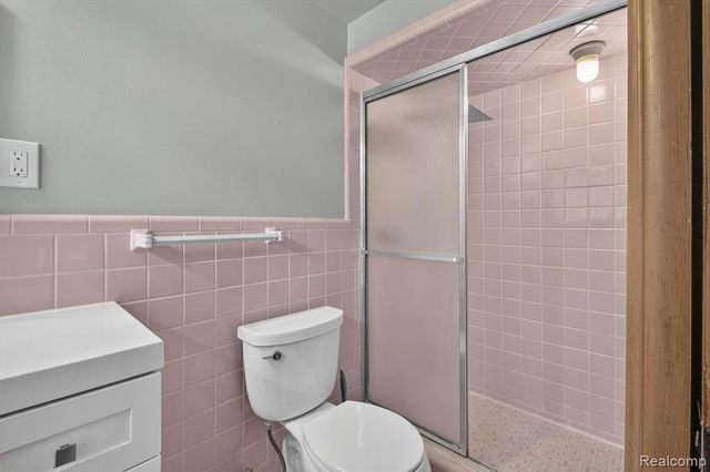 26178 Greythorne Trail, Farmington, MI 48334