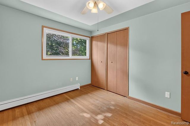 26178 Greythorne Trail, Farmington, MI 48334