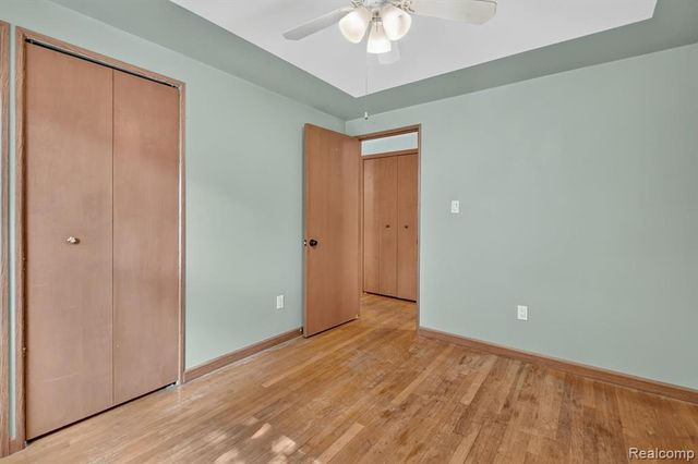26178 Greythorne Trail, Farmington, MI 48334
