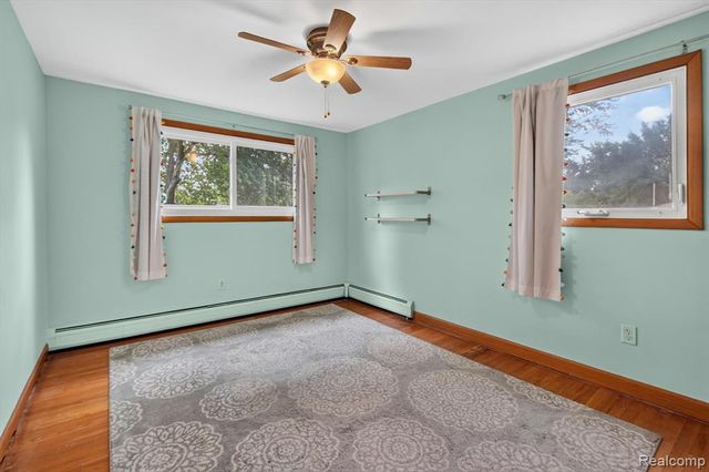 26178 Greythorne Trail, Farmington, MI 48334