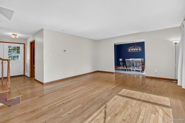 26178 Greythorne Trail, Farmington, MI 48334