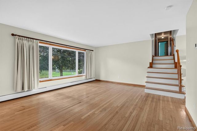 26178 Greythorne Trail, Farmington, MI 48334