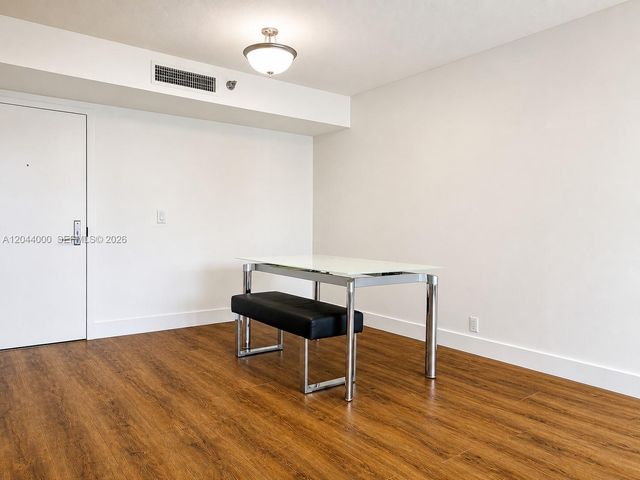 3300 NE 191st St 211, Aventura, FL 33180