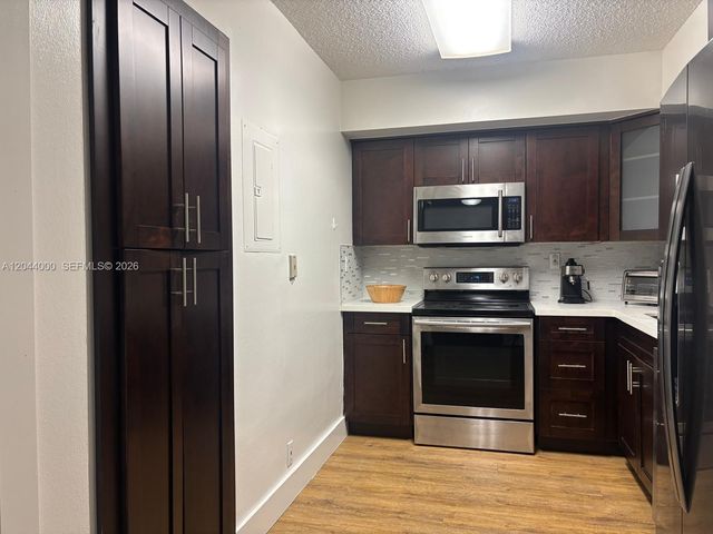 3300 NE 191st St 211, Aventura, FL 33180