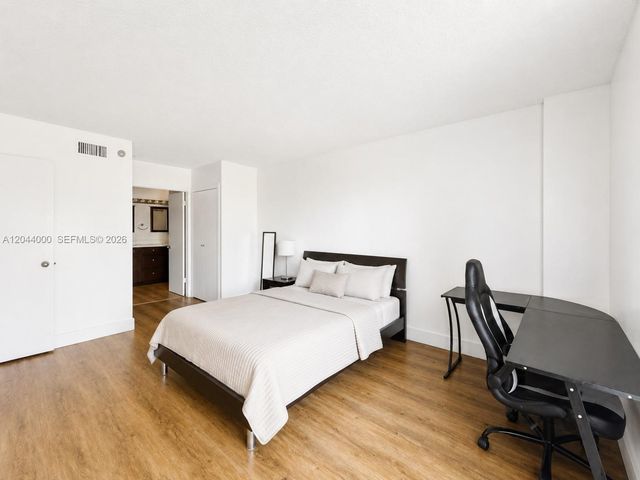 3300 NE 191st St 211, Aventura, FL 33180
