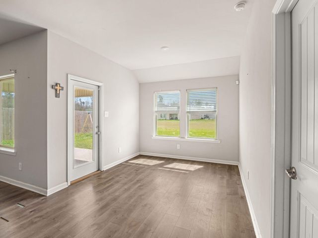 784 Gold Finch Way, Moss Bluff, LA 70611