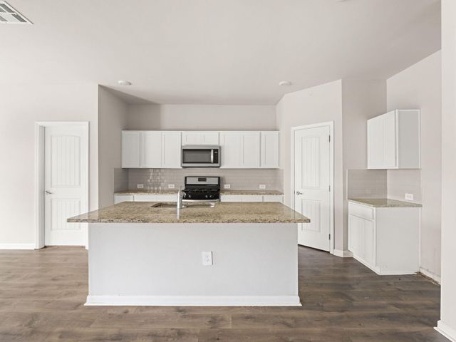 784 Gold Finch Way, Moss Bluff, LA 70611