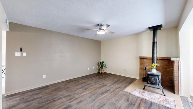 2316 Britt Street NE, Albuquerque, NM 87112