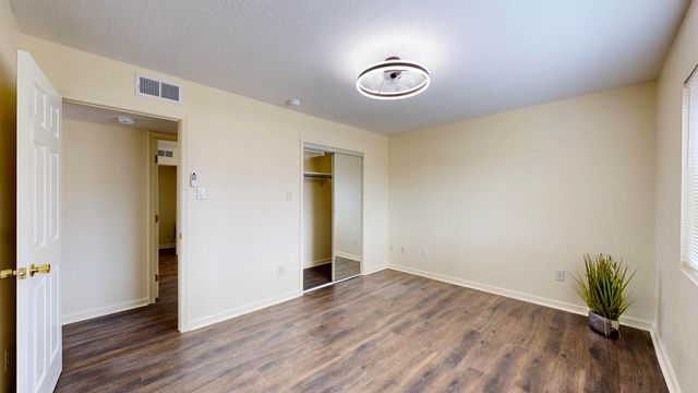 2316 Britt Street NE, Albuquerque, NM 87112