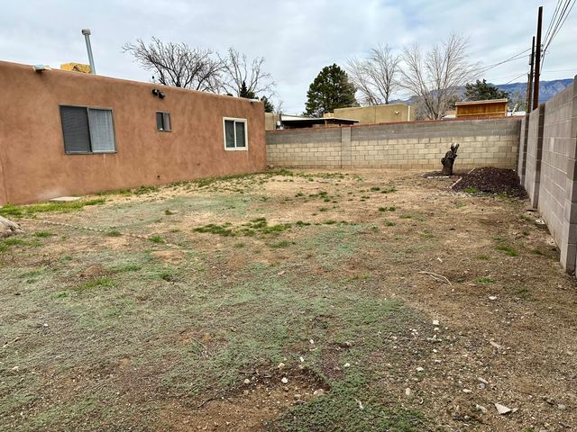 2316 Britt Street NE, Albuquerque, NM 87112