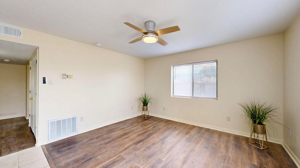 Image 23 of property listing at 2316 Britt Street NE, Albuquerque, NM 87112