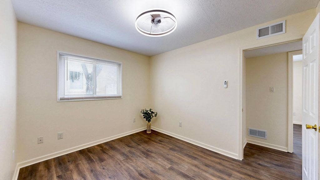 Image 32 of property listing at 2316 Britt Street NE, Albuquerque, NM 87112