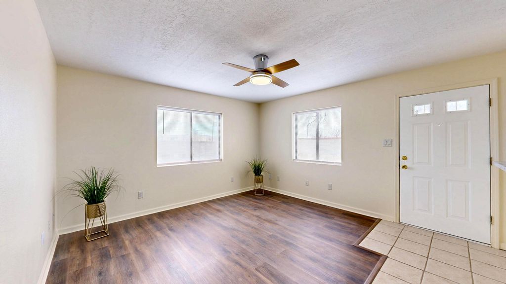 Image 6 of property listing at 2316 Britt Street NE, Albuquerque, NM 87112