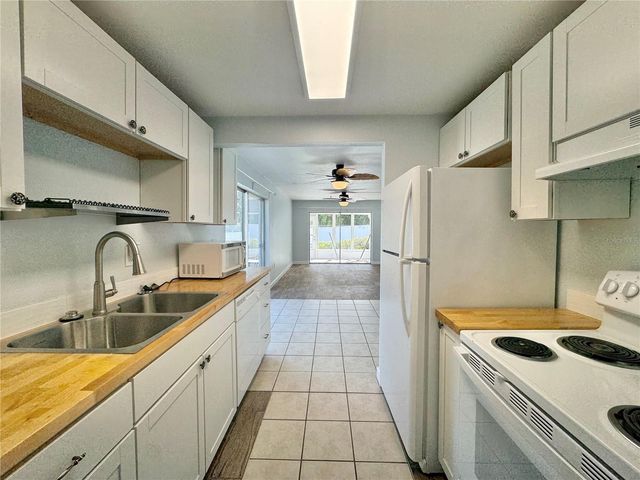 1550 11TH STREET NE E2, Winter Haven, FL 33881