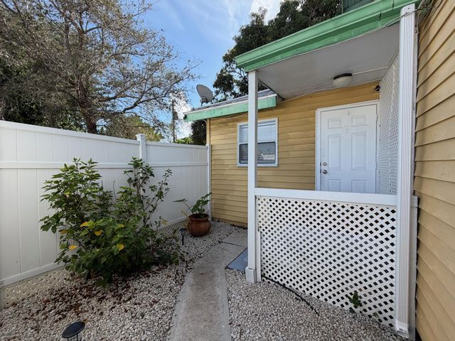 201 S Swinton Avenue C, Delray Beach, FL 33444