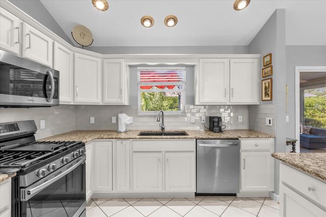 3108 MELVILLE LOOP, The Villages, FL 32162