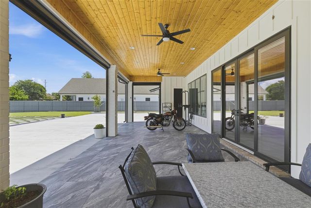5644 Lutte Tigre Ln Lane, Lake Charles, LA 70605