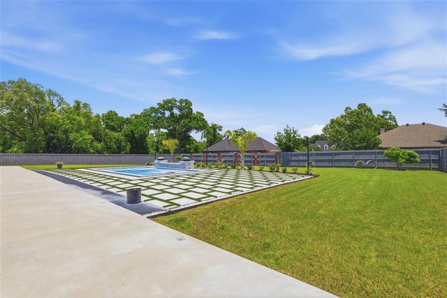 5644 Lutte Tigre Ln Lane, Lake Charles, LA 70605