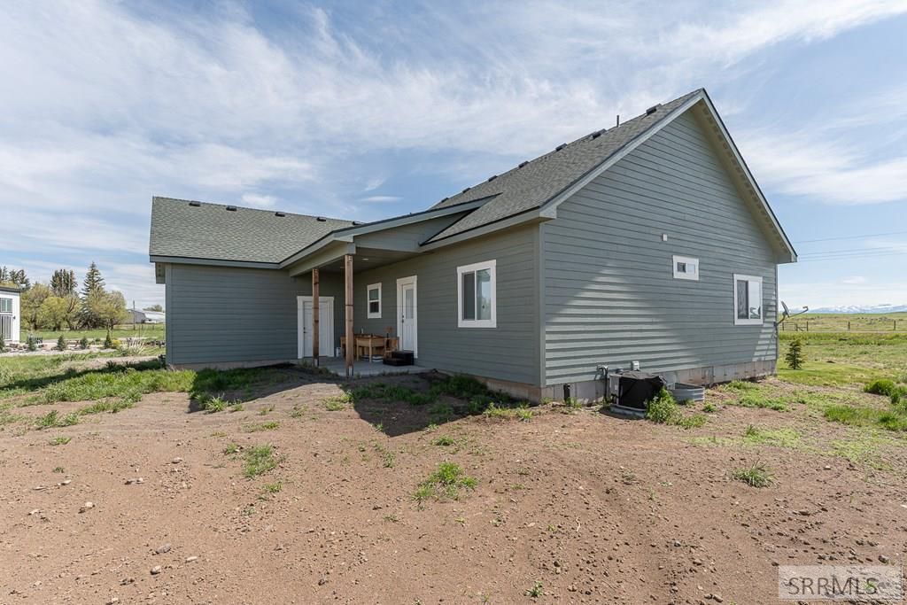 Image 6 of property listing at 1121 N 3400 E, Ashton, ID 83420