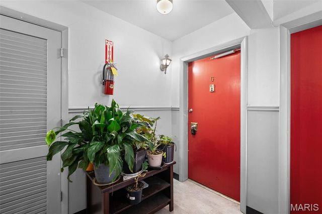 9924 Bunker Hill Drive G, St Louis, MO 63123