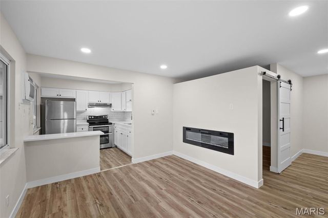 9924 Bunker Hill Drive G, St Louis, MO 63123