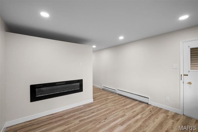 9924 Bunker Hill Drive G, St Louis, MO 63123