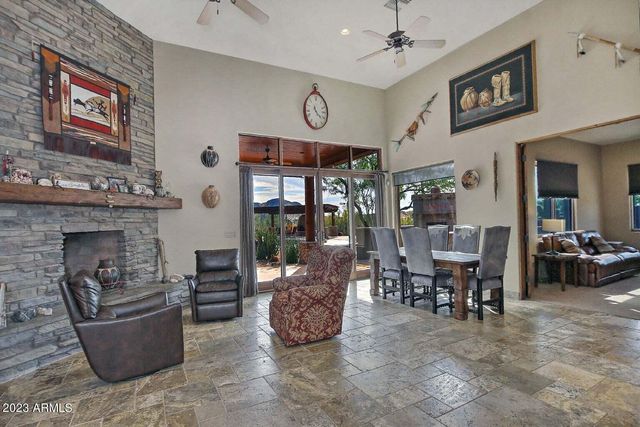 40612 N 28TH Street, Cave Creek, AZ 85331