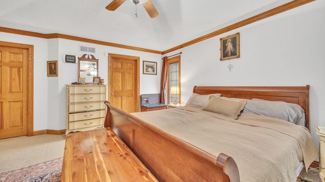 1828 Blackfoot COURT, Grafton, WI 53024