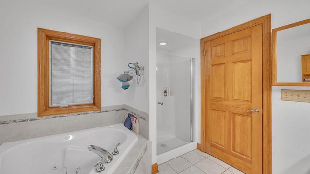 1828 Blackfoot COURT, Grafton, WI 53024