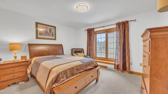 1828 Blackfoot COURT, Grafton, WI 53024
