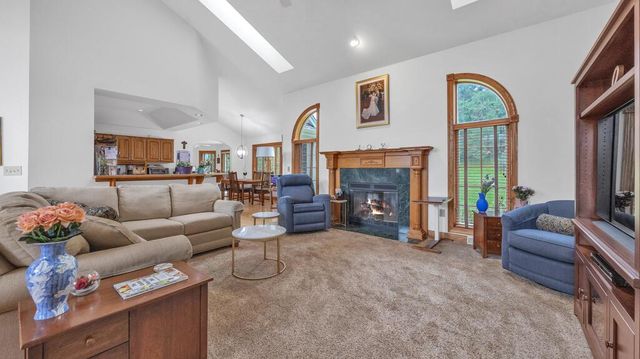 1828 Blackfoot COURT, Grafton, WI 53024