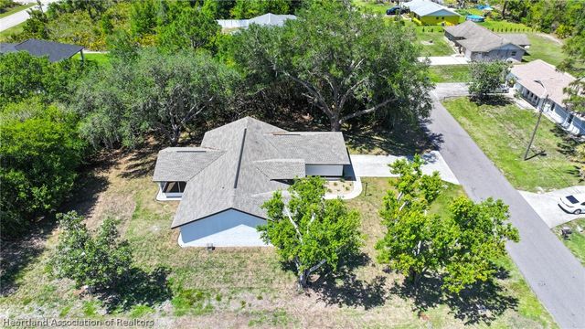 4425 Alcantarra Avenue, Sebring, FL 33872