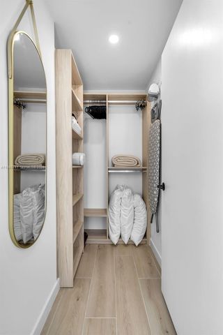 225 N Miami Ave 1709, Miami, FL 33131