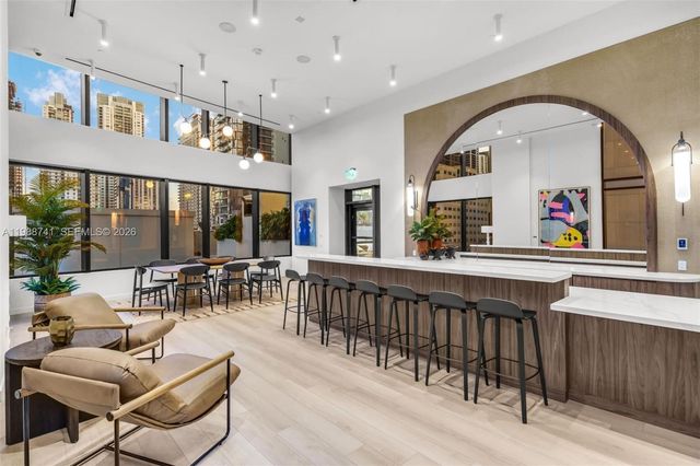 225 N Miami Ave 1709, Miami, FL 33131