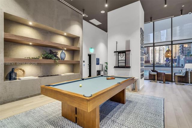 225 N Miami Ave 1709, Miami, FL 33131