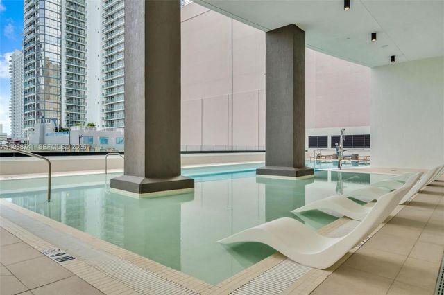 225 N Miami Ave 1709, Miami, FL 33131