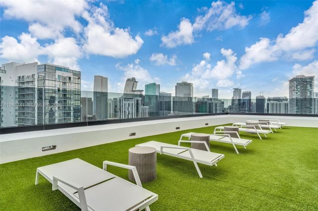 225 N Miami Ave 1709, Miami, FL 33131