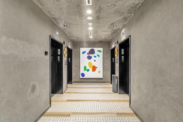 225 N Miami Ave 1709, Miami, FL 33131