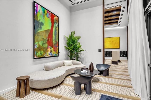 225 N Miami Ave 1709, Miami, FL 33131