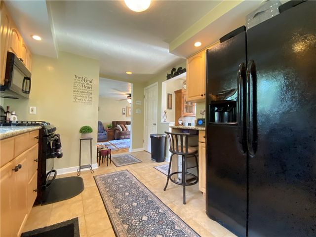 2609 Mohawk St, White Oak, PA 15131