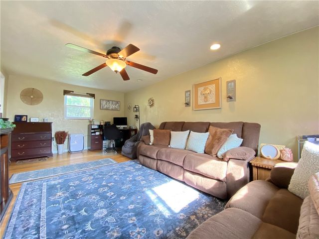 2609 Mohawk St, White Oak, PA 15131
