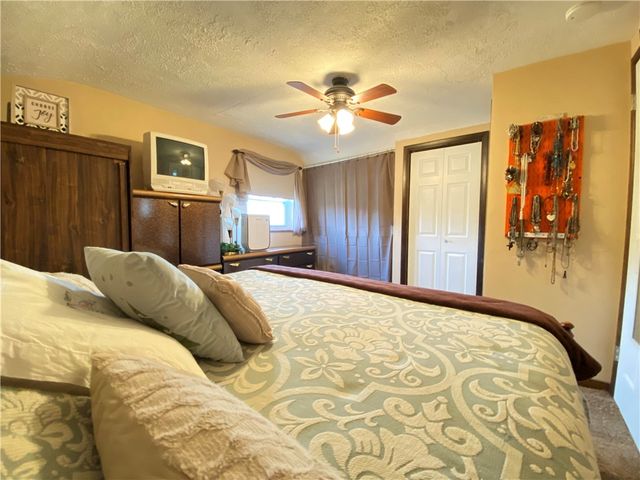 2609 Mohawk St, White Oak, PA 15131