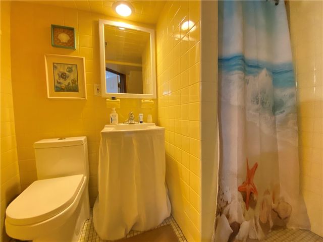 2609 Mohawk St, White Oak, PA 15131