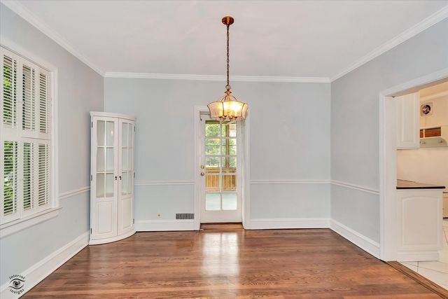 9204 S LEAVITT Street, Chicago, IL 60643