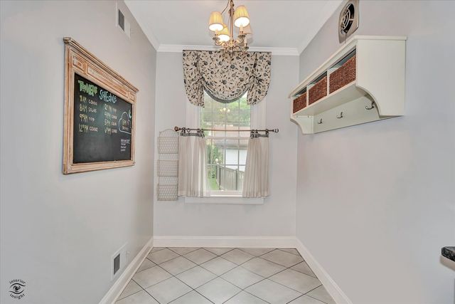 9204 S LEAVITT Street, Chicago, IL 60643