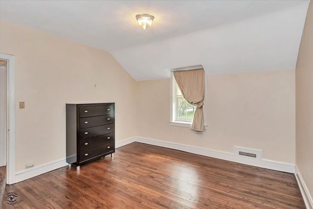 9204 S LEAVITT Street, Chicago, IL 60643
